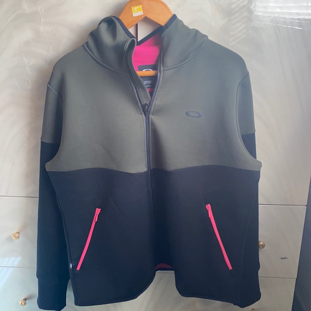 Oakley Two-Tone Olive Green and Black Half-Zip Sweater with Pink Accents